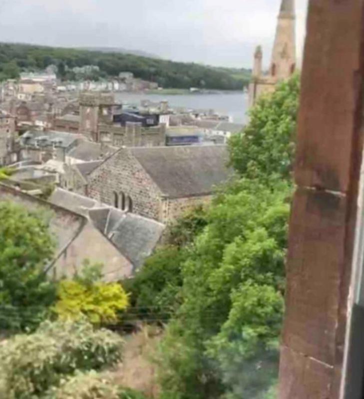 Captivating 2-Bed Apartment In Isle Of Bute Rothesay Buitenkant foto