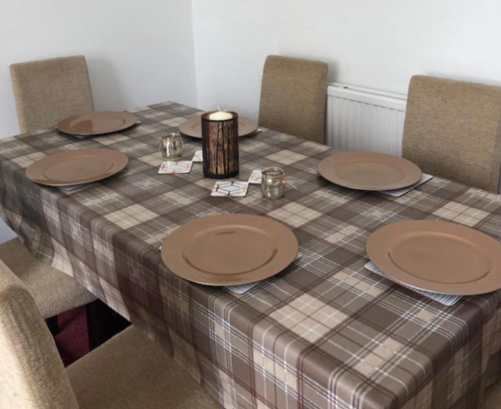 Captivating 2-Bed Apartment In Isle Of Bute Rothesay Buitenkant foto