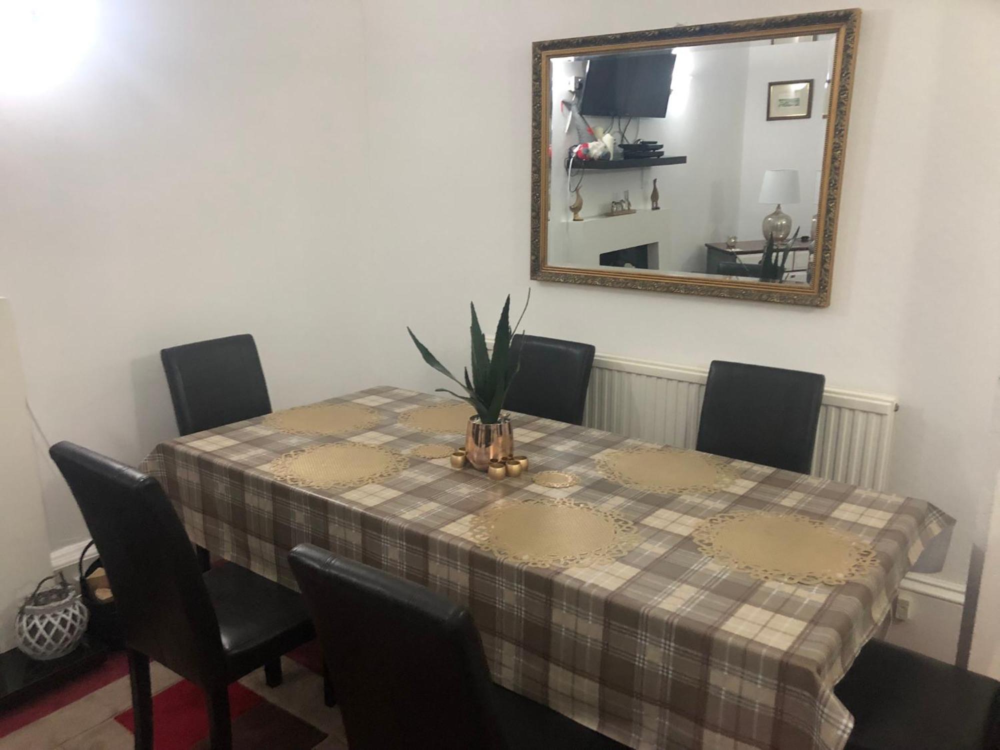 Captivating 2-Bed Apartment In Isle Of Bute Rothesay Buitenkant foto